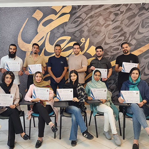 اعطای مدرک دوره تئوری استاد حسن ابویی به پذیرفته شدگان